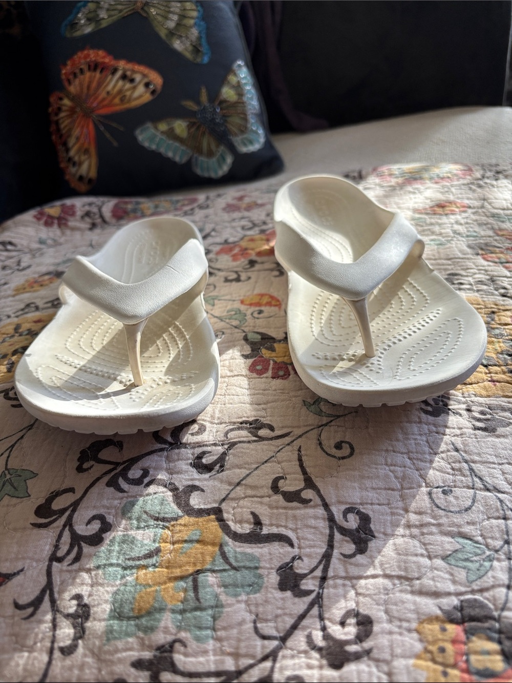 Crocs Iconic Comfort Kadee II White Thong Flip Flop Sandals Size 9 - Picture 6 of 13